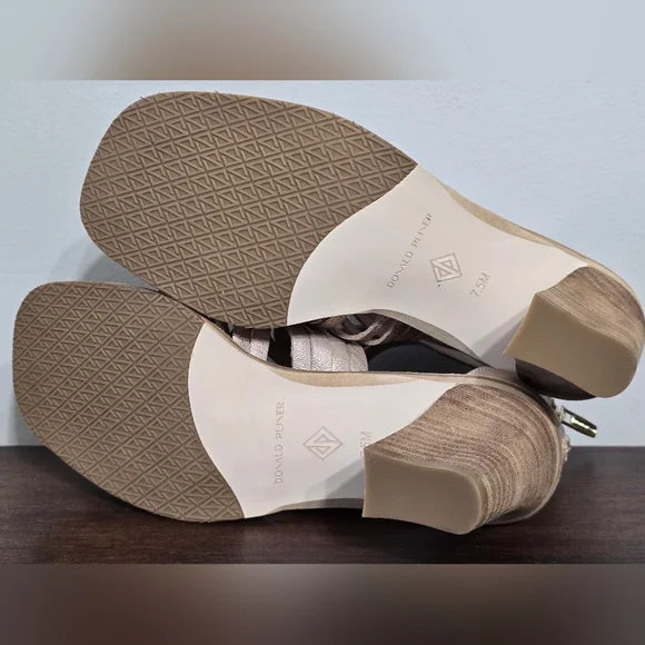 NWOT Donald Pliner Junnah Pale Gold Strappy Heel Sandals Women's Size 7.5M - Picture 12 of 13
